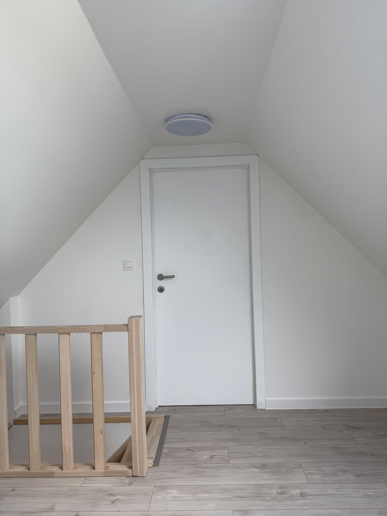 Gerealiseerd: Binnendeur en trap