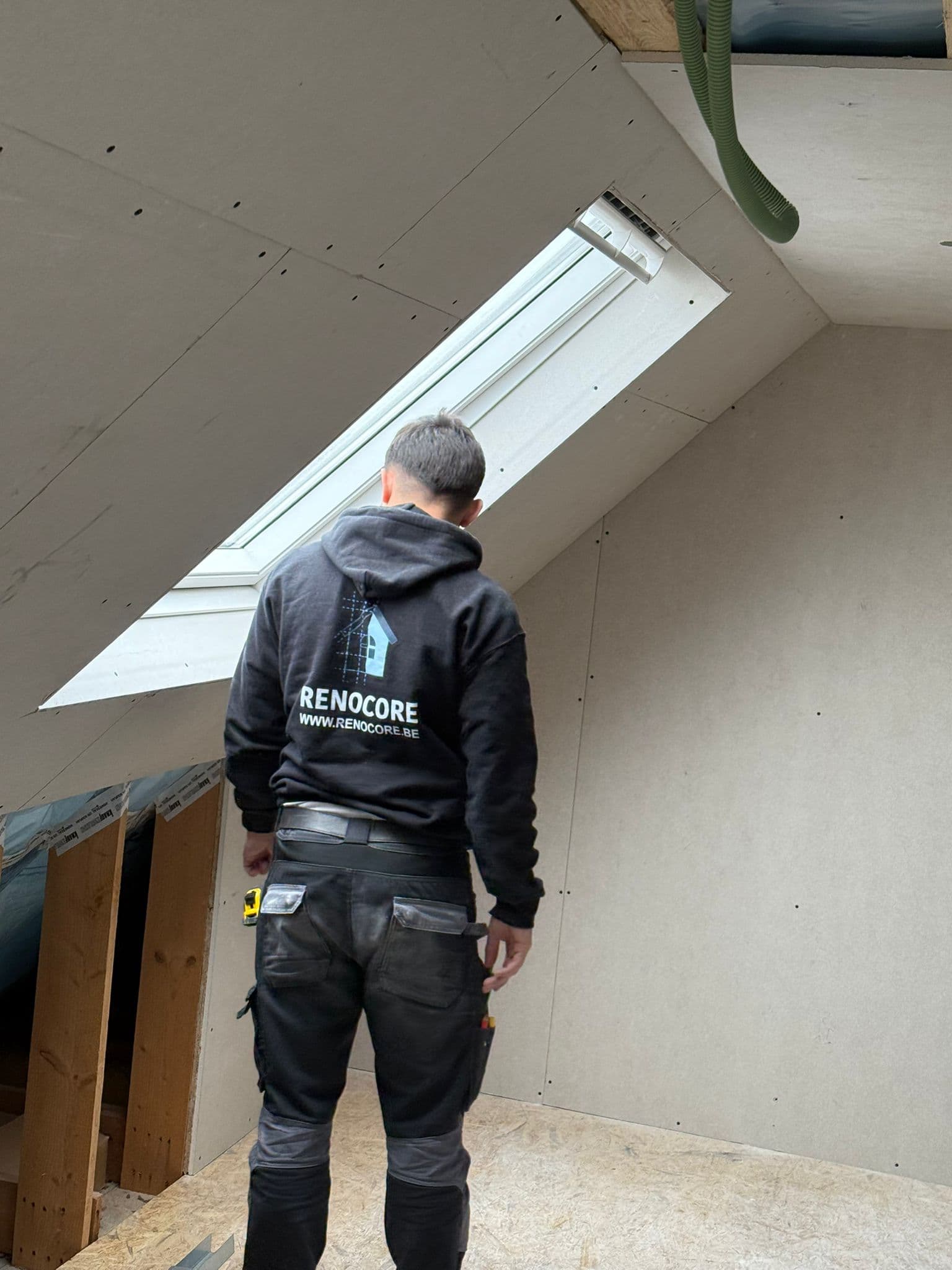 Zolderrenovatie en dakwerken Oost-Vlaanderen door Renocore